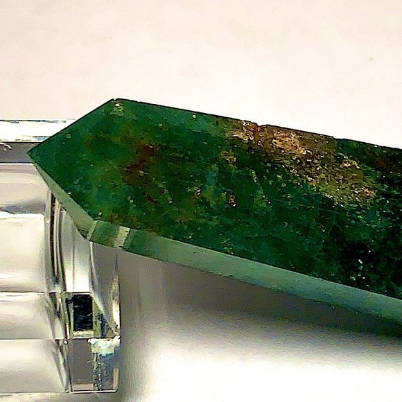 GREEN STRAWBERRY QUARTZ POINT TOWER - Picture 7 of 7